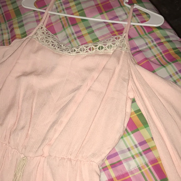 💕Cold shoulder romper💕 - Picture 2 of 2